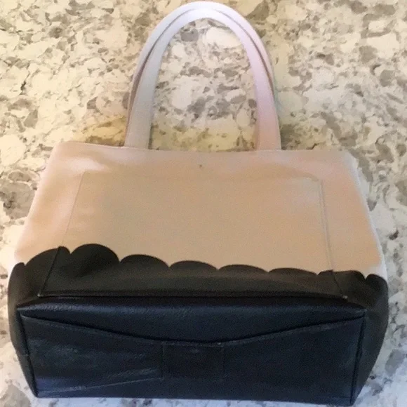 Kate Spade tote - Picture 3 of 6
